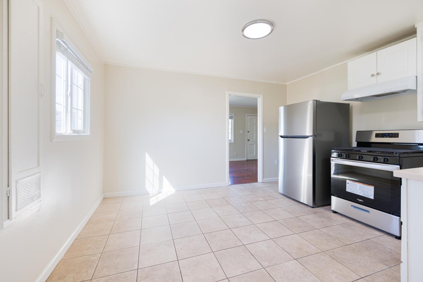 Detail Gallery Image 9 of 21 For 1080 Brookwood Ave, San Jose,  CA 95116 - 2 Beds | 1 Baths