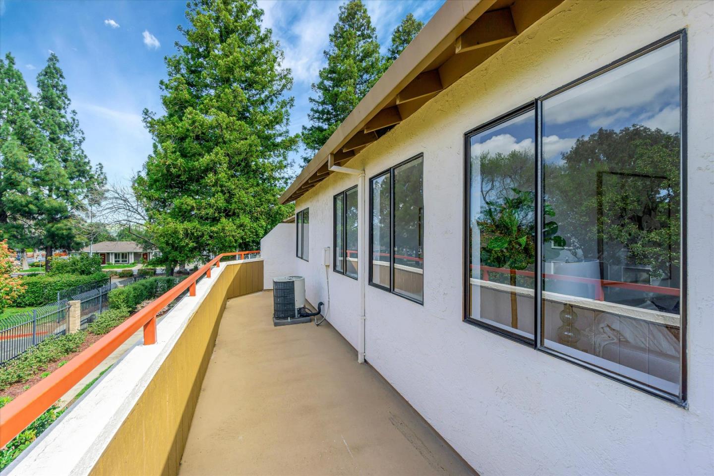 Detail Gallery Image 17 of 21 For 5015 Valley Crest Dr #127,  Concord,  CA 94521 - 2 Beds | 2 Baths