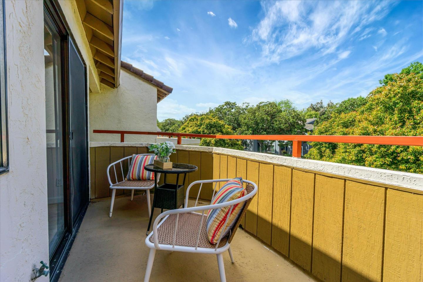 Detail Gallery Image 18 of 21 For 5015 Valley Crest Dr #127,  Concord,  CA 94521 - 2 Beds | 2 Baths