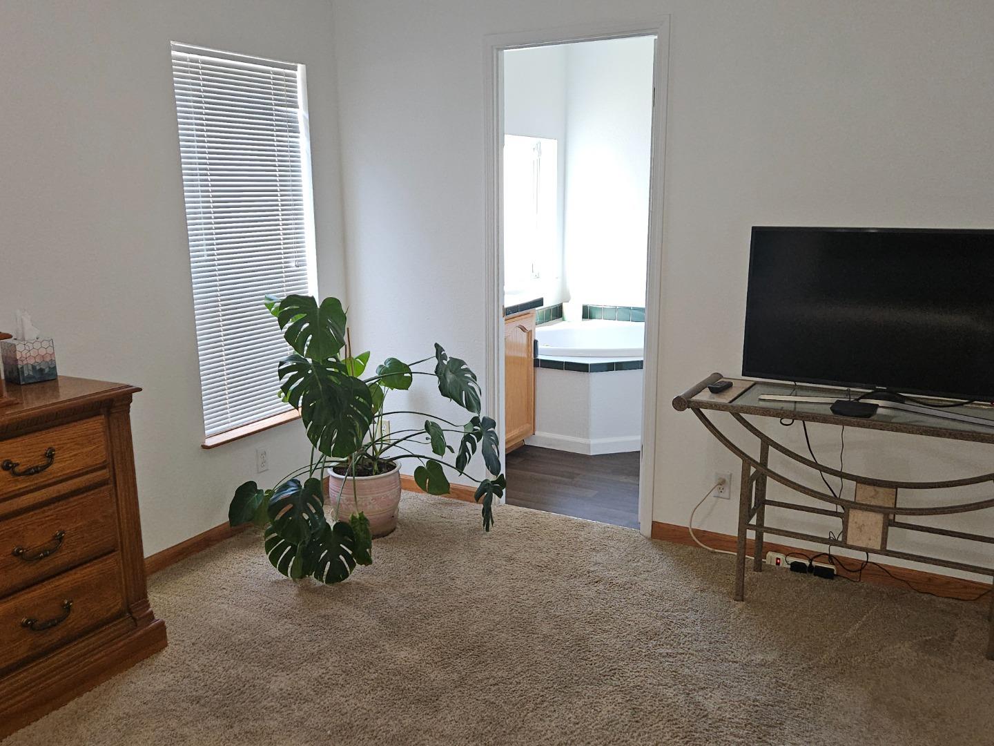 Detail Gallery Image 11 of 17 For 165 Blossom Hill Rd #311,  San Jose,  CA 95123 - 3 Beds | 2 Baths