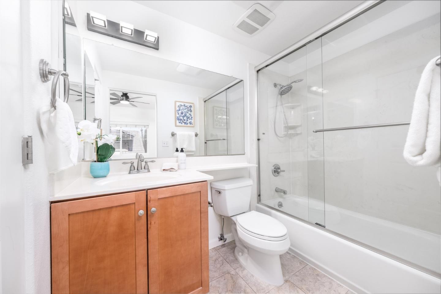 Detail Gallery Image 20 of 30 For 808 Lenzen Ave #108,  San Jose,  CA 95126 - 2 Beds | 2/1 Baths