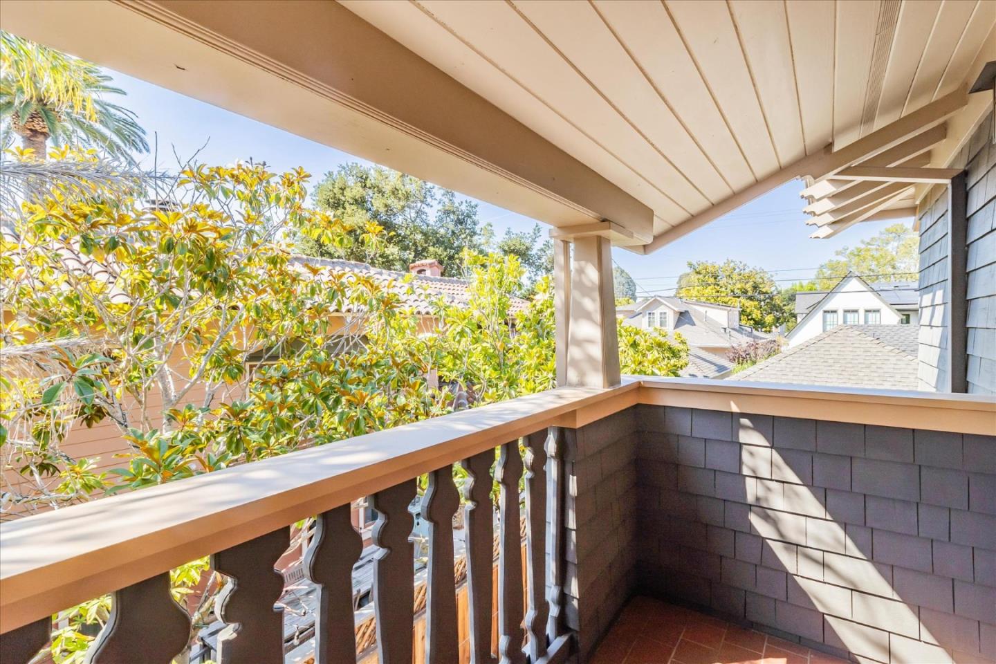 Detail Gallery Image 41 of 67 For 1032 Cabrillo Ave, Burlingame,  CA 94010 - 5 Beds | 5/1 Baths