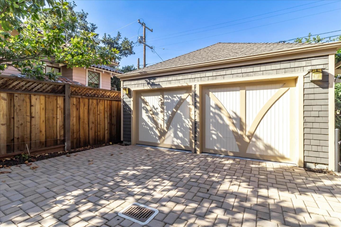 Detail Gallery Image 55 of 67 For 1032 Cabrillo Ave, Burlingame,  CA 94010 - 5 Beds | 5/1 Baths