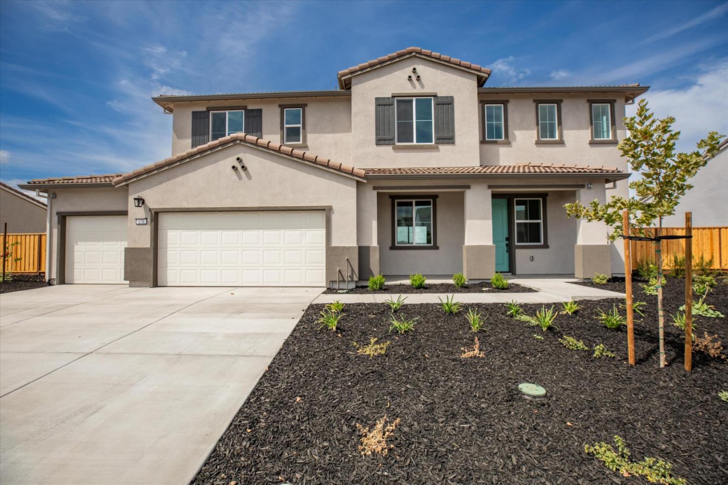 Detail Gallery Image 1 of 2 For 178 Luna Way, Hollister,  CA 95023 - 4 Beds | 3/1 Baths