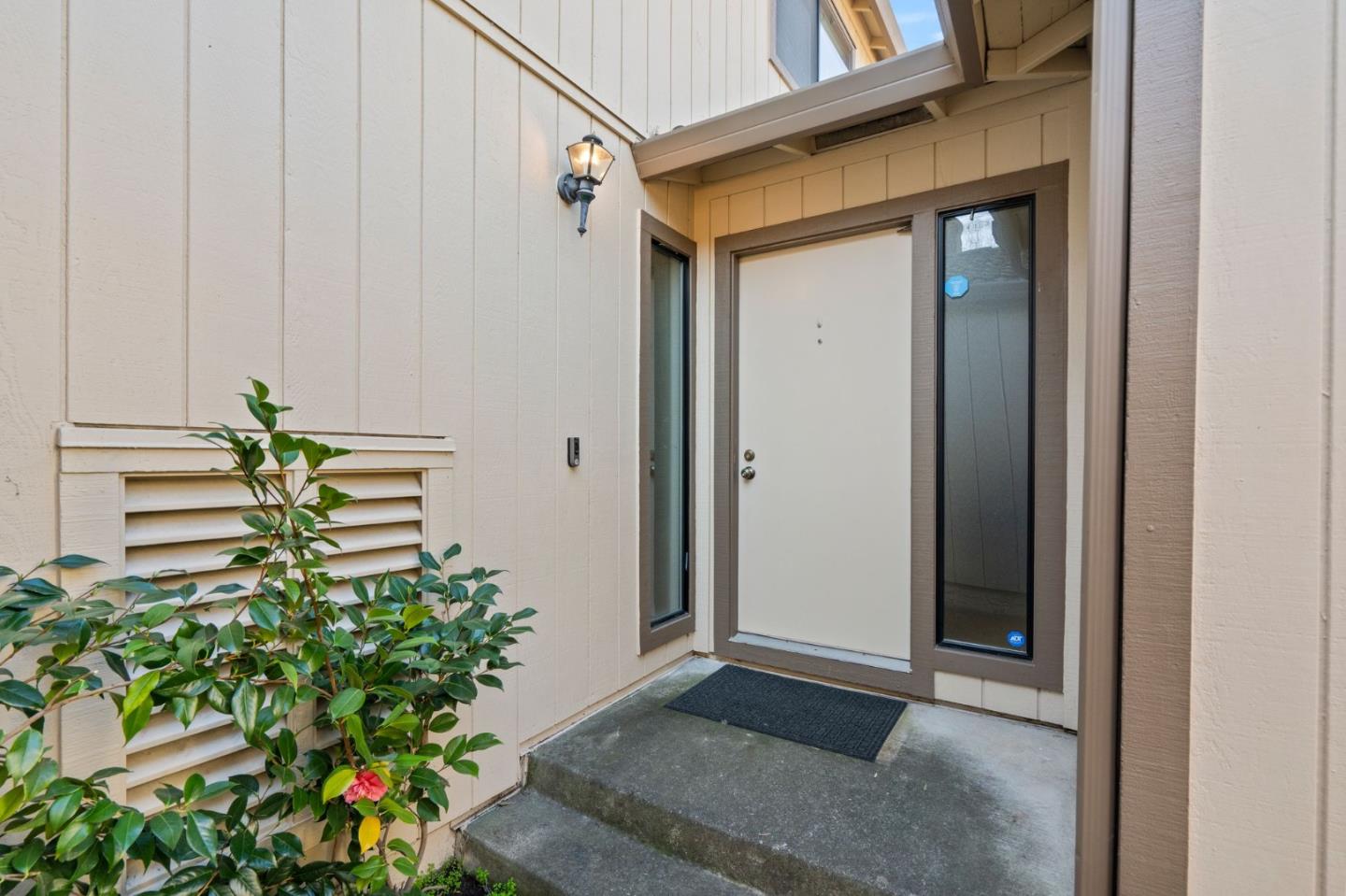 Detail Gallery Image 28 of 35 For 707 Valley Run, Hercules,  CA 94547 - 3 Beds | 2/1 Baths