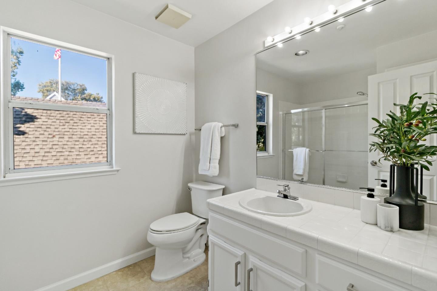 Detail Gallery Image 43 of 51 For 501 Mendocino Way, Redwood Shores,  CA 94065 - 3 Beds | 2/1 Baths