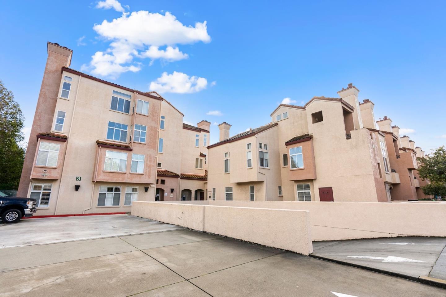 Detail Gallery Image 2 of 27 For 1951 Ofarrell St #204,  San Mateo,  CA 94403 - 2 Beds | 2 Baths