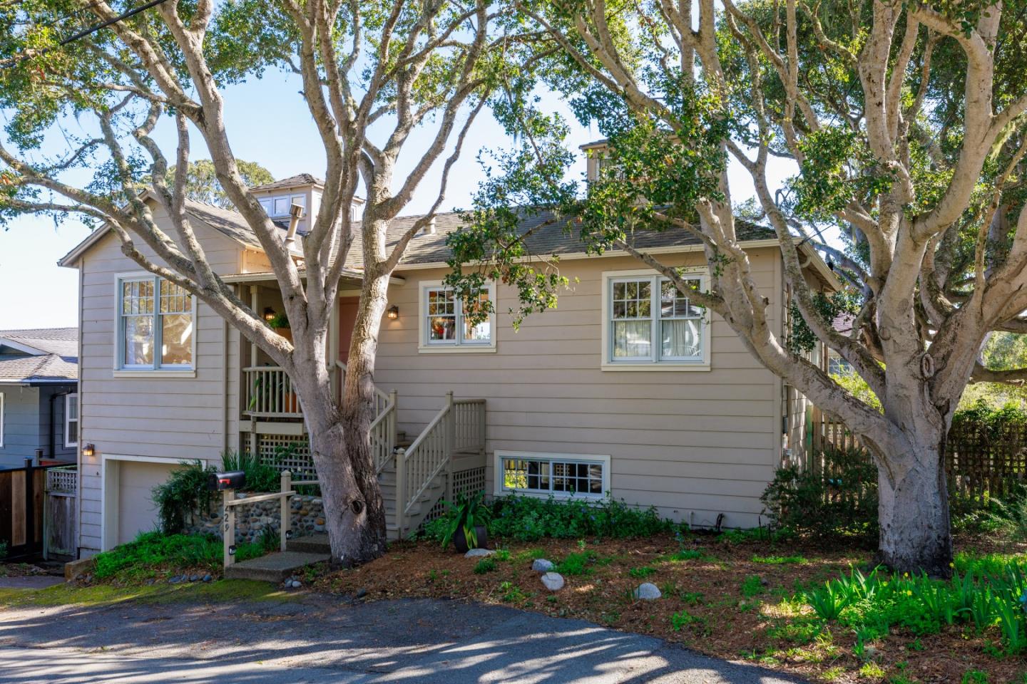 Detail Gallery Image 1 of 46 For 229 Locust St, Pacific Grove,  CA 93950 - 2 Beds | 2 Baths