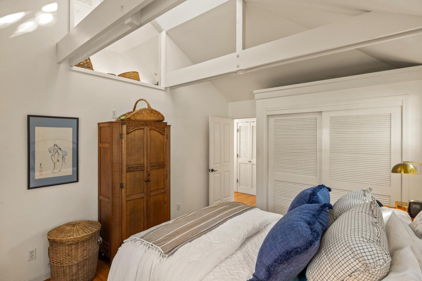 Detail Gallery Image 22 of 46 For 229 Locust St, Pacific Grove,  CA 93950 - 2 Beds | 2 Baths