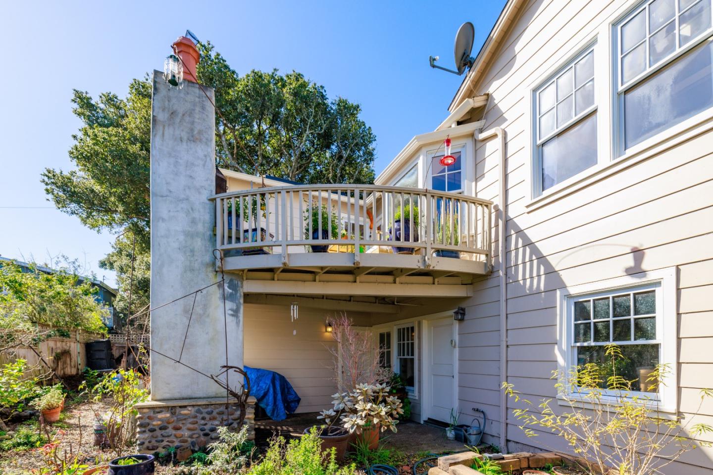 Detail Gallery Image 34 of 46 For 229 Locust St, Pacific Grove,  CA 93950 - 2 Beds | 2 Baths