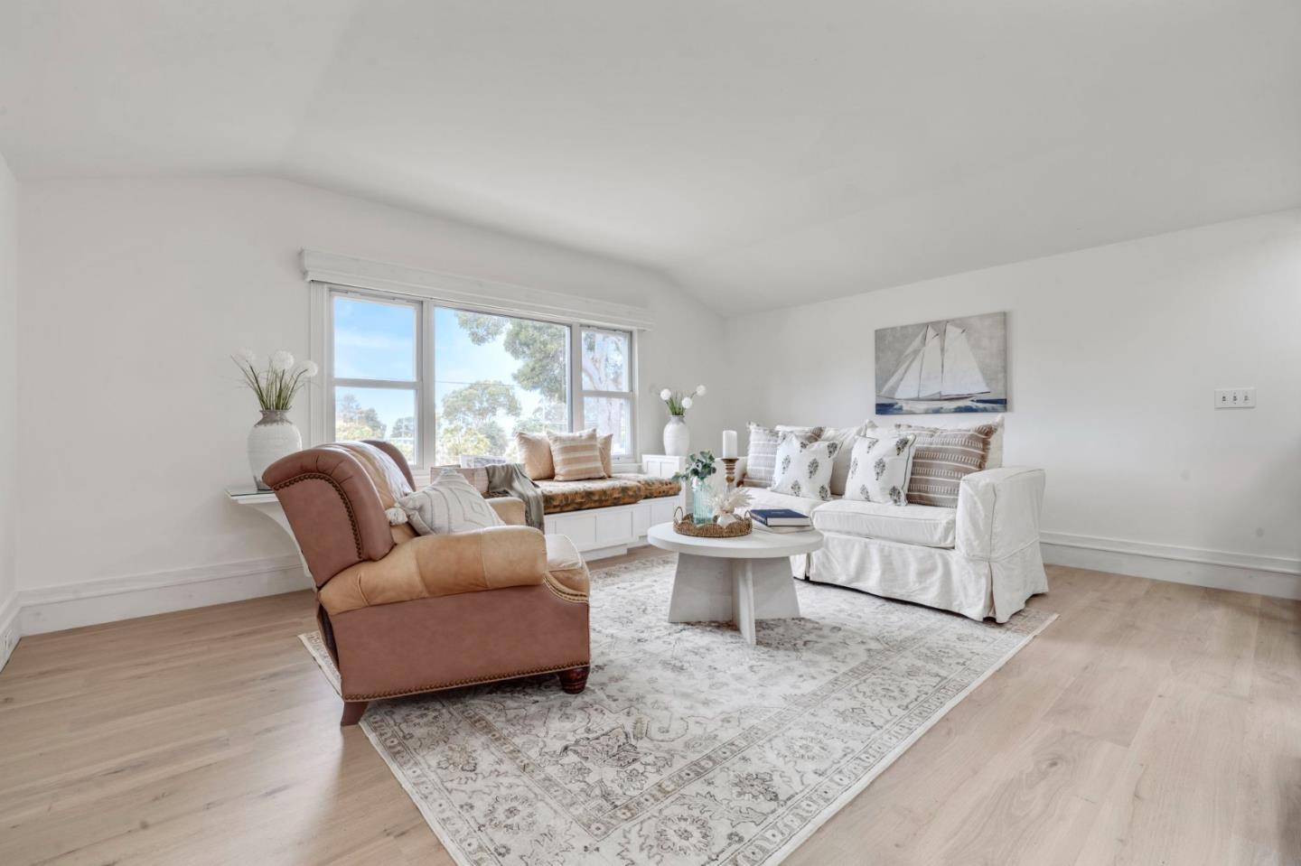 Detail Gallery Image 6 of 21 For 358 Euclid Ave, Monterey,  CA 93940 - 3 Beds | 2 Baths