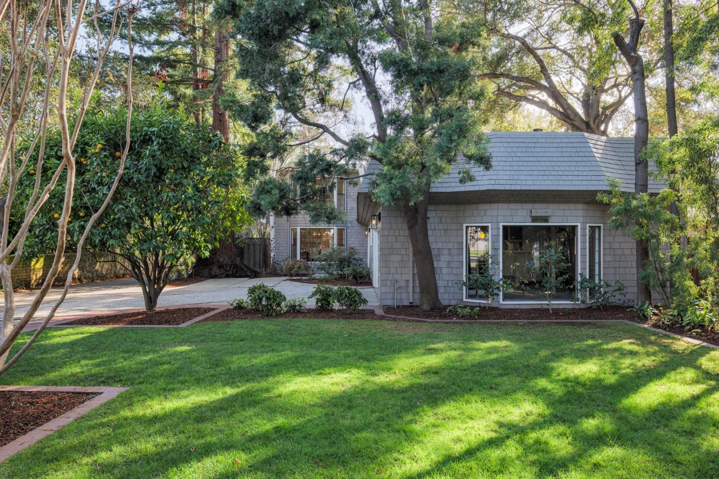 Detail Gallery Image 1 of 1 For 1270 University Ave, Palo Alto,  CA 94301 - 4 Beds | 3/1 Baths