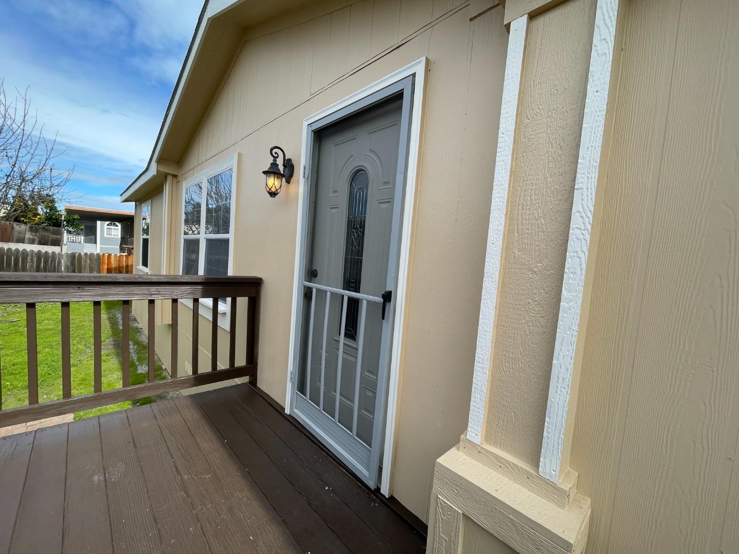 Detail Gallery Image 18 of 20 For 117 Peartree Ln #117,  Hollister,  CA 95023 - 4 Beds | 2 Baths