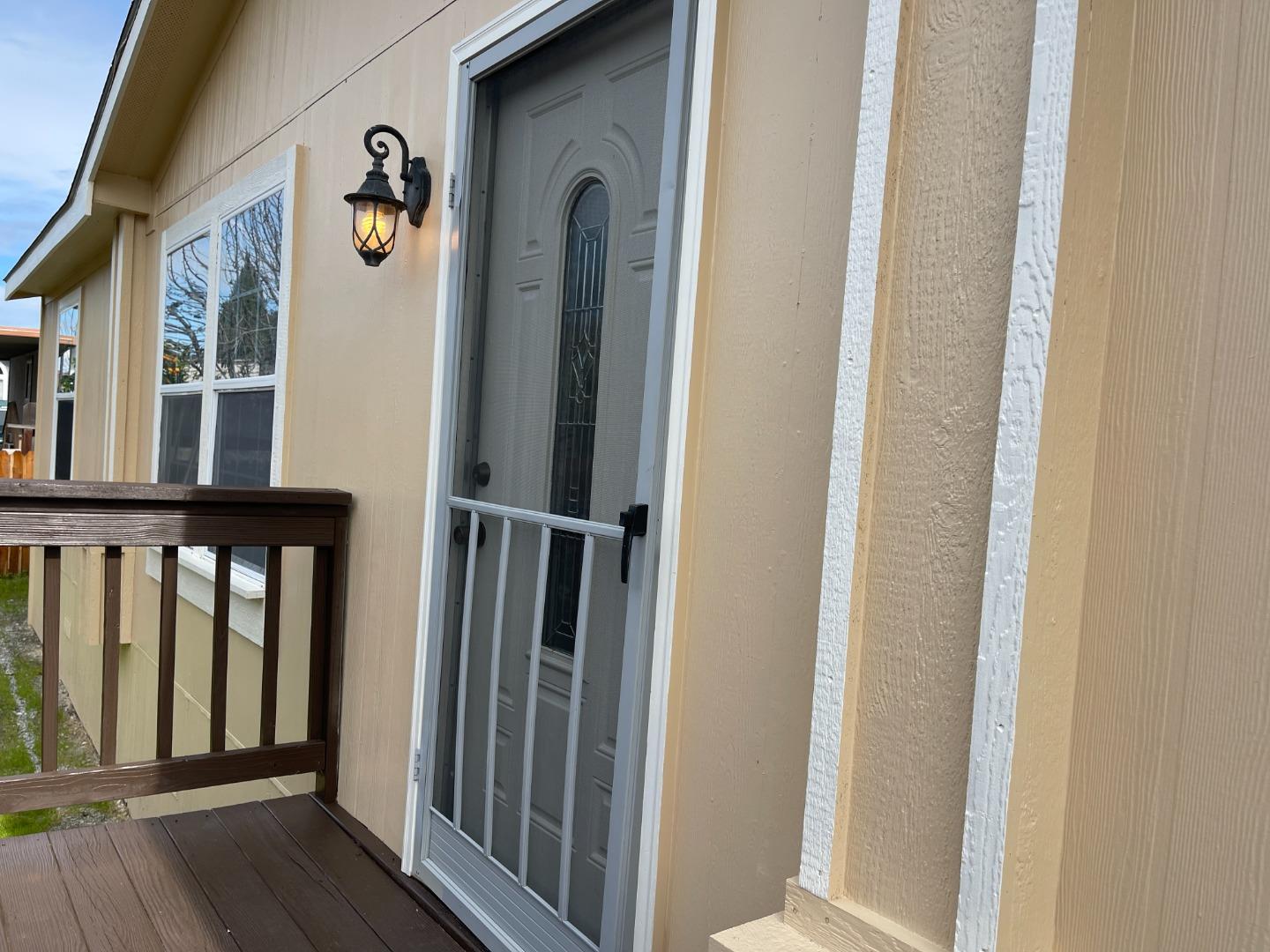 Detail Gallery Image 19 of 20 For 117 Peartree Ln #117,  Hollister,  CA 95023 - 4 Beds | 2 Baths