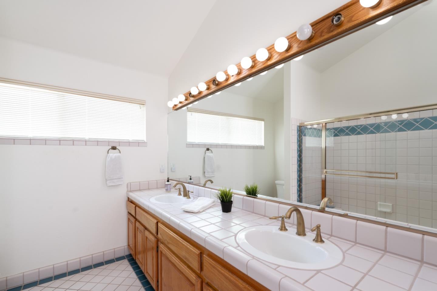 Detail Gallery Image 26 of 31 For 23675 Determine Ln, Monterey,  CA 93940 - 3 Beds | 2/1 Baths