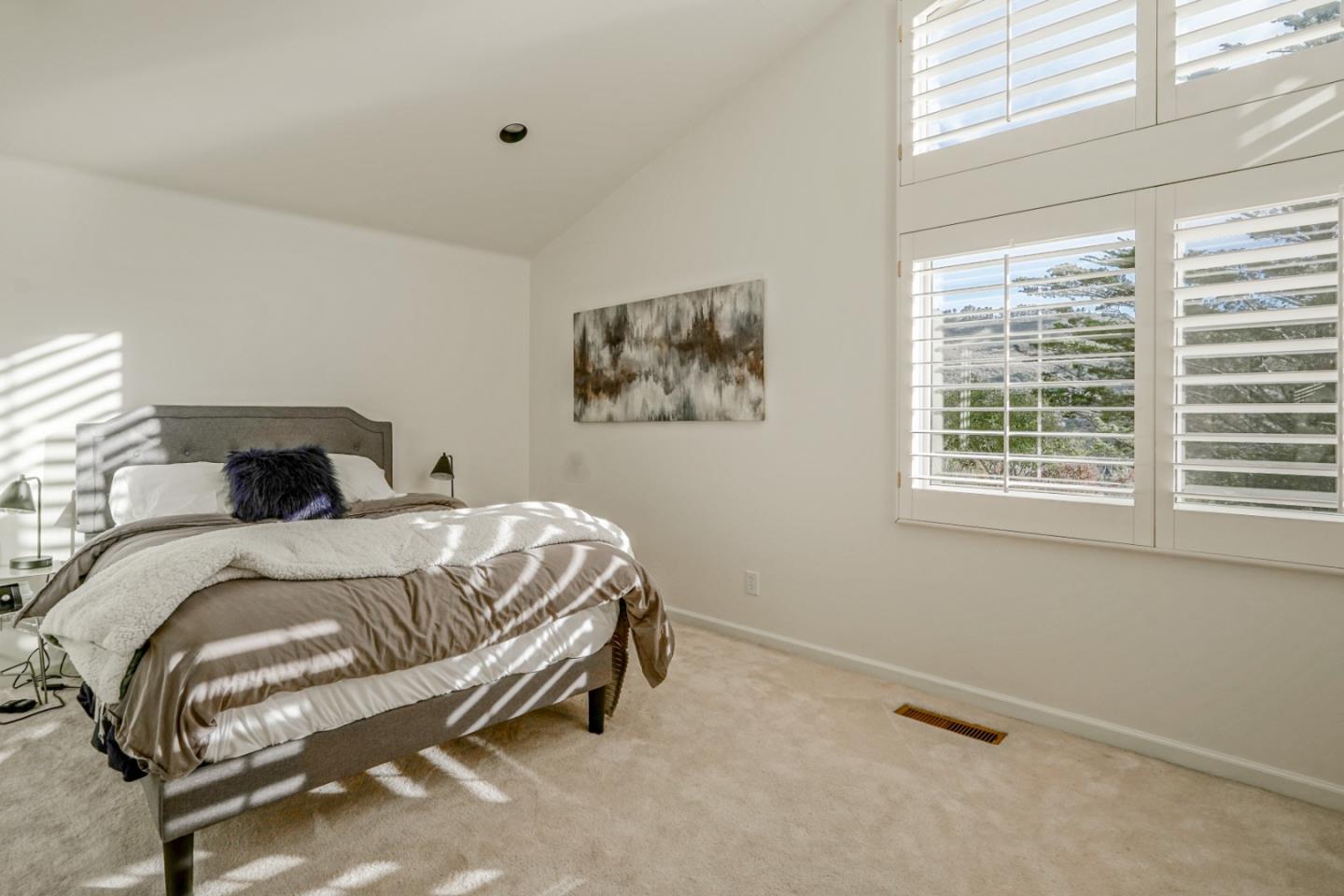 Detail Gallery Image 27 of 31 For 23675 Determine Ln, Monterey,  CA 93940 - 3 Beds | 2/1 Baths