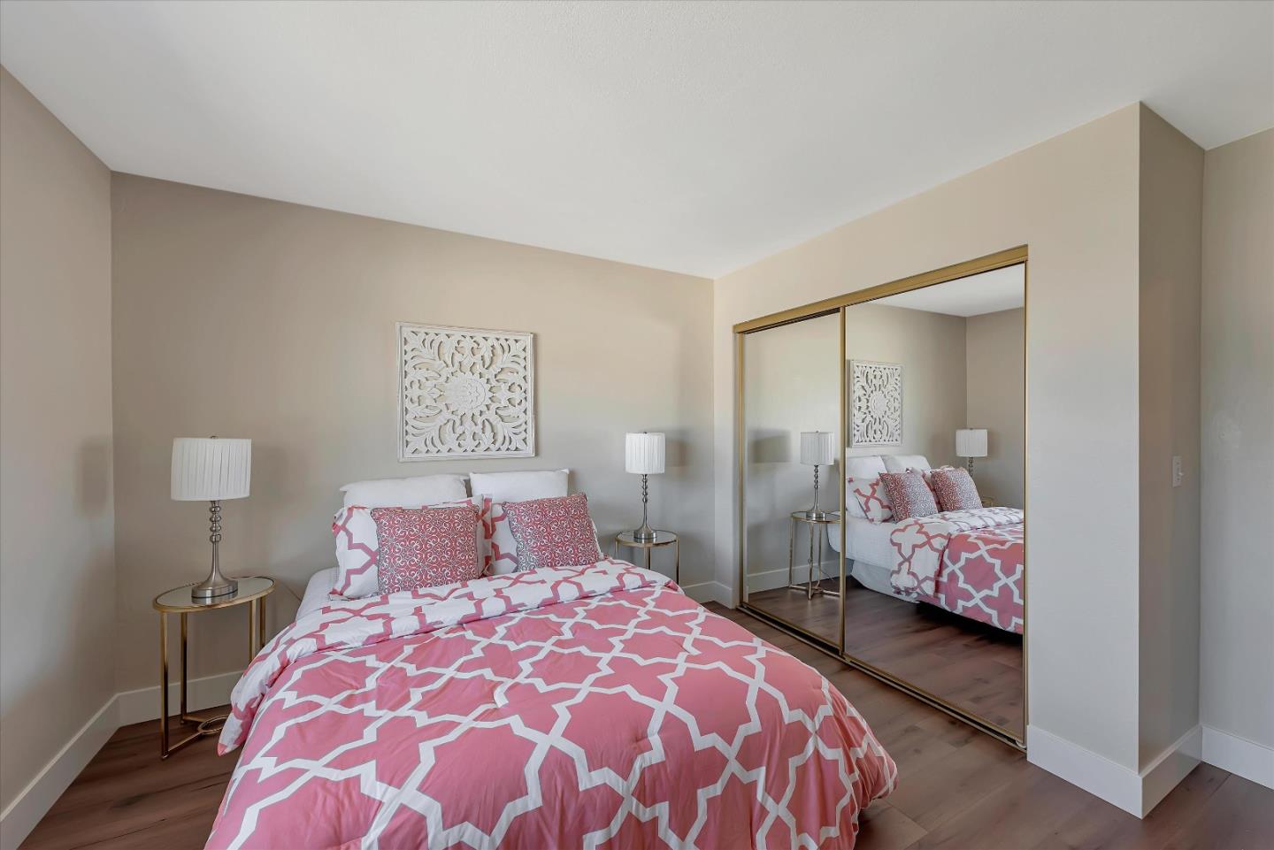 Detail Gallery Image 12 of 21 For 283 E Latimer Ave #4,  Campbell,  CA 95008 - 2 Beds | 1 Baths