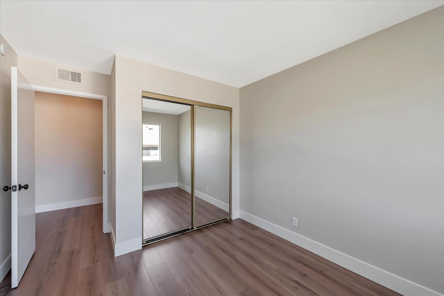 Detail Gallery Image 14 of 21 For 283 E Latimer Ave #4,  Campbell,  CA 95008 - 2 Beds | 1 Baths