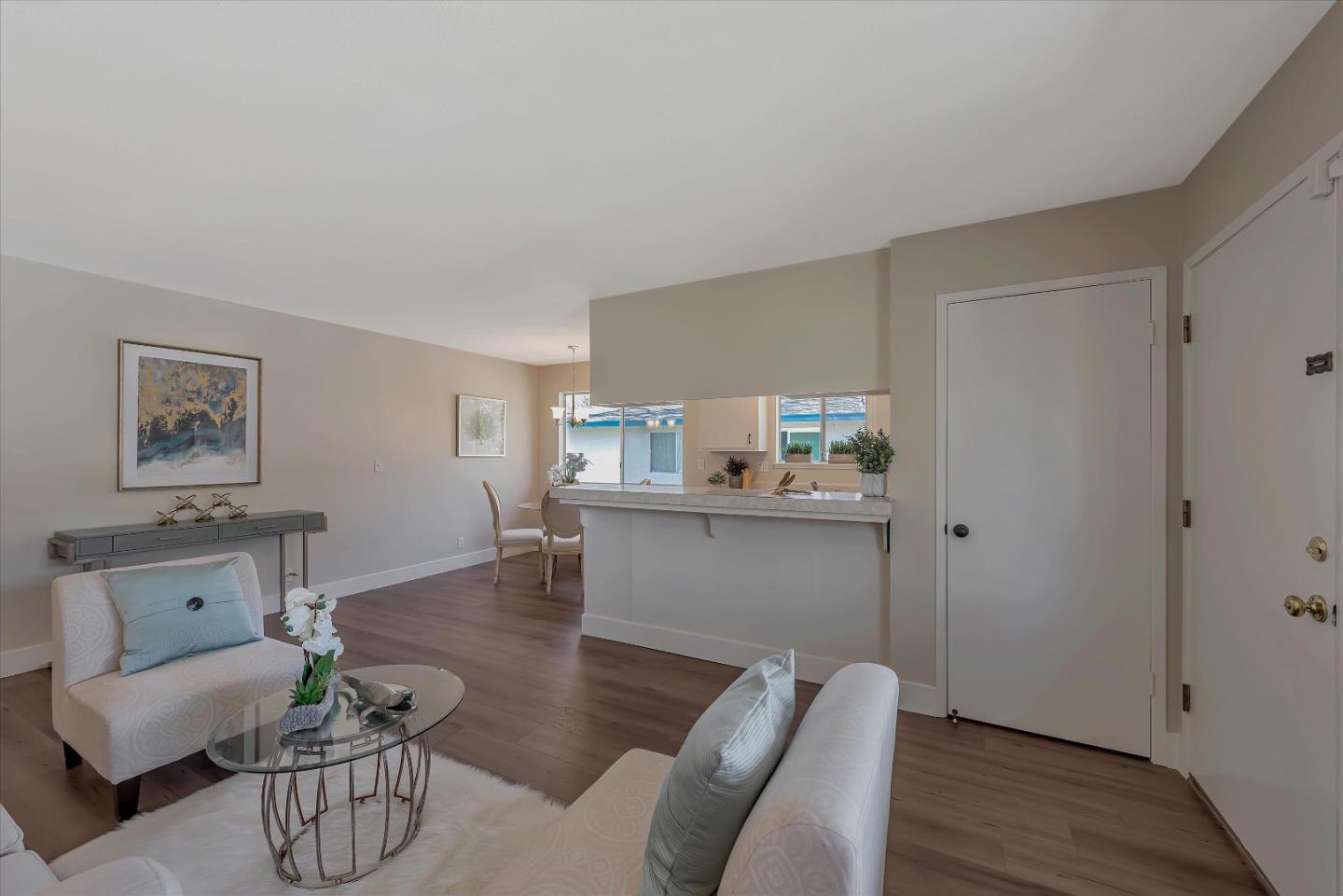 Detail Gallery Image 6 of 21 For 283 E Latimer Ave #4,  Campbell,  CA 95008 - 2 Beds | 1 Baths