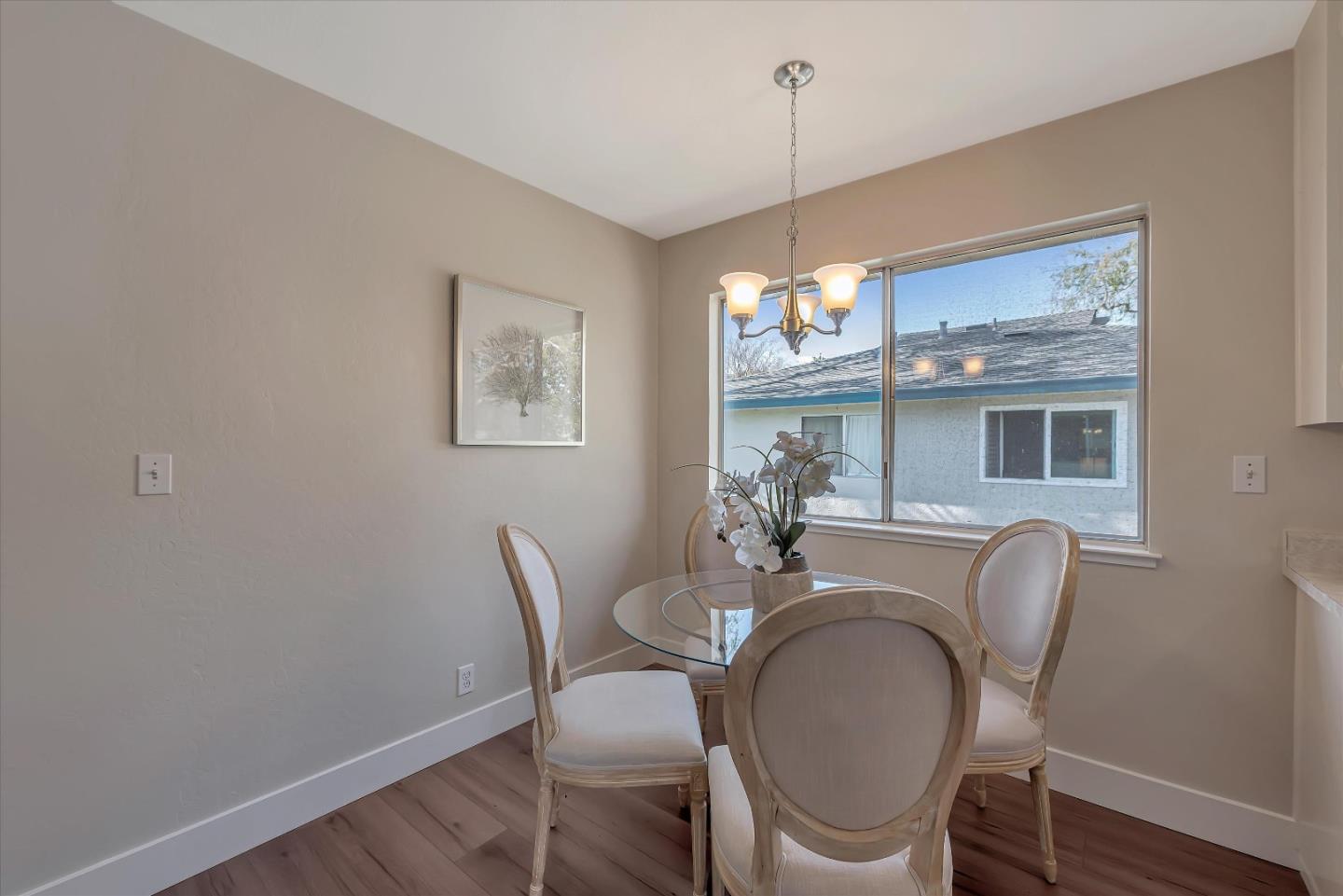 Detail Gallery Image 7 of 21 For 283 E Latimer Ave #4,  Campbell,  CA 95008 - 2 Beds | 1 Baths