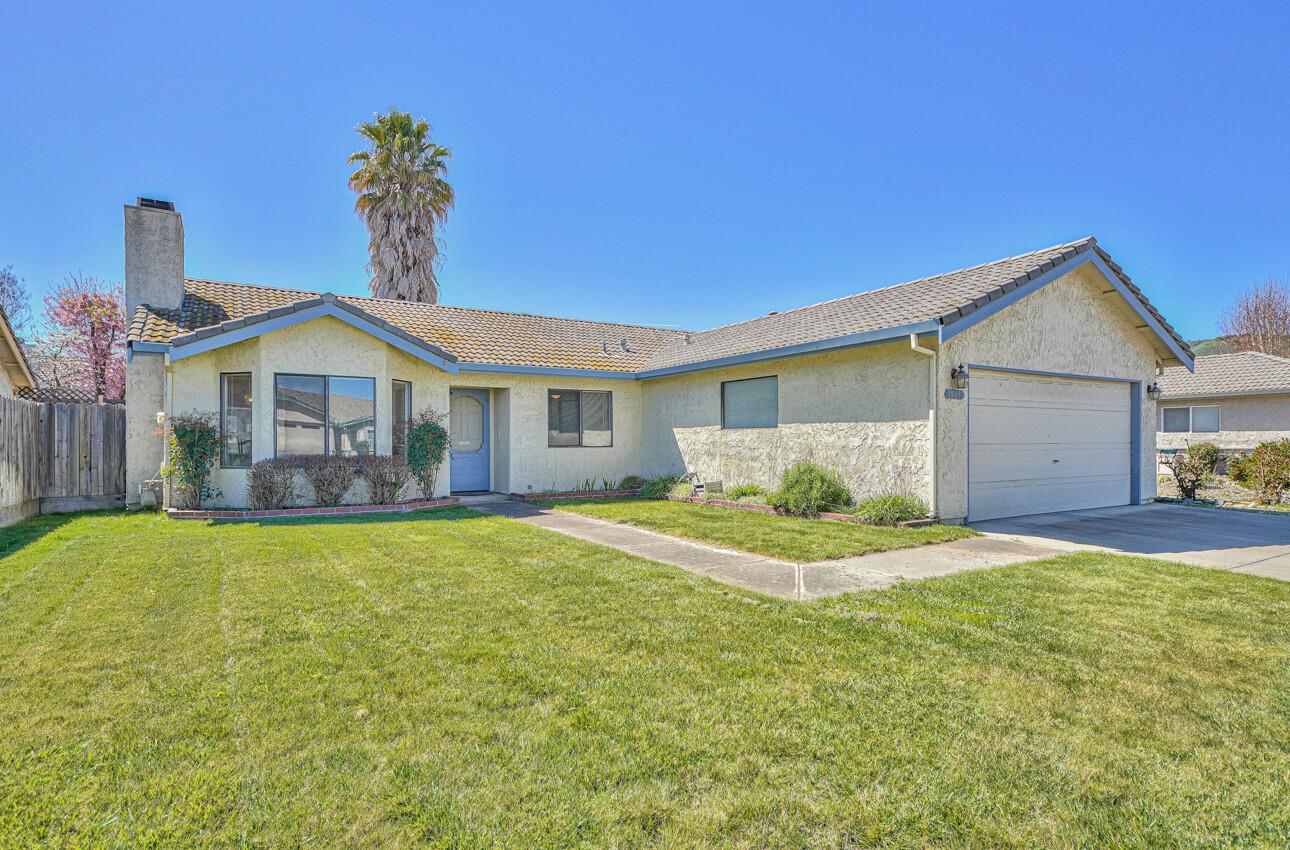 Detail Gallery Image 1 of 1 For 46357 Pine Meadow Dr, King City,  CA 93930 - 3 Beds | 2 Baths