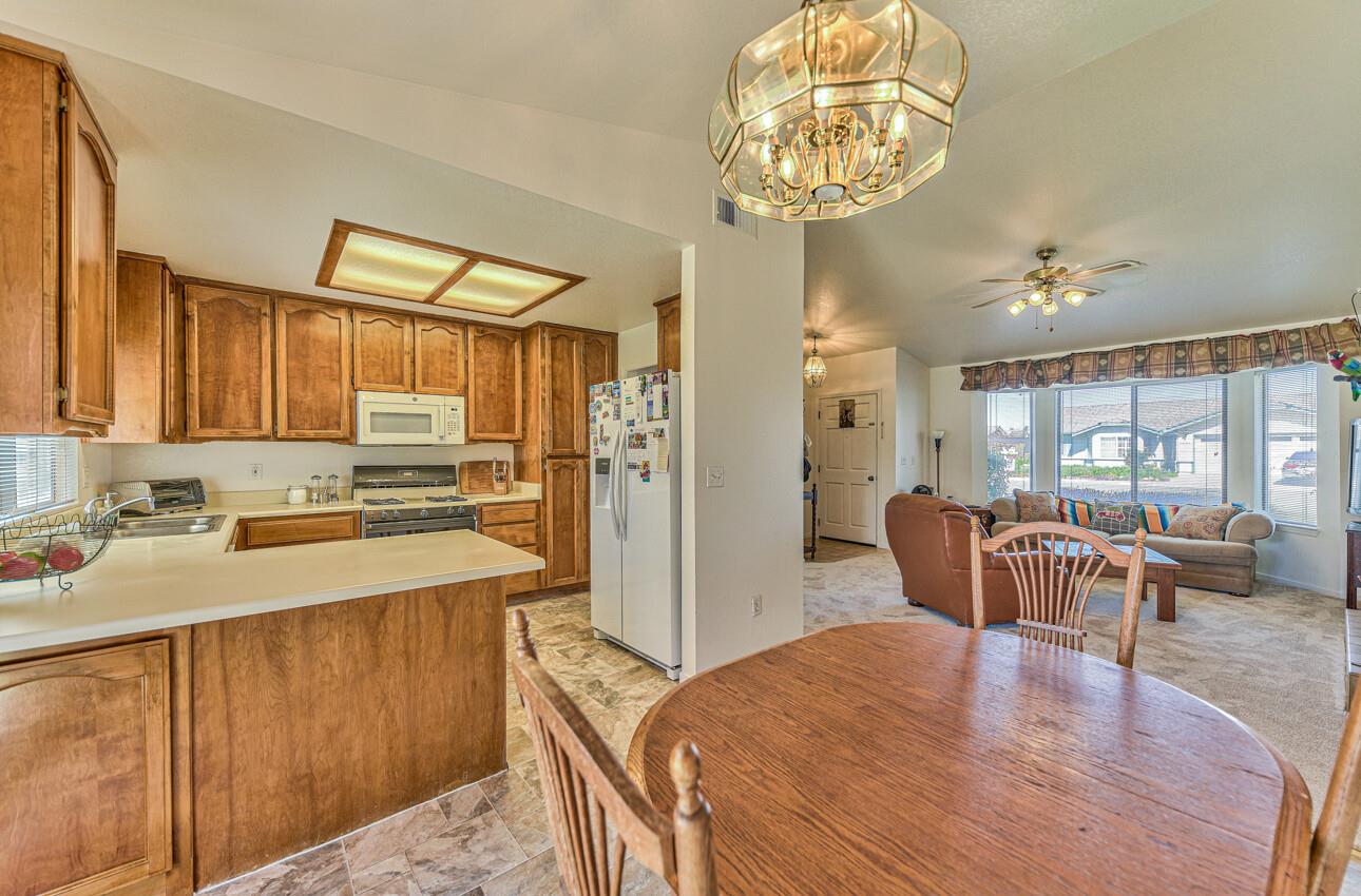 Detail Gallery Image 10 of 28 For 46357 Pine Meadow Dr, King City,  CA 93930 - 3 Beds | 2 Baths