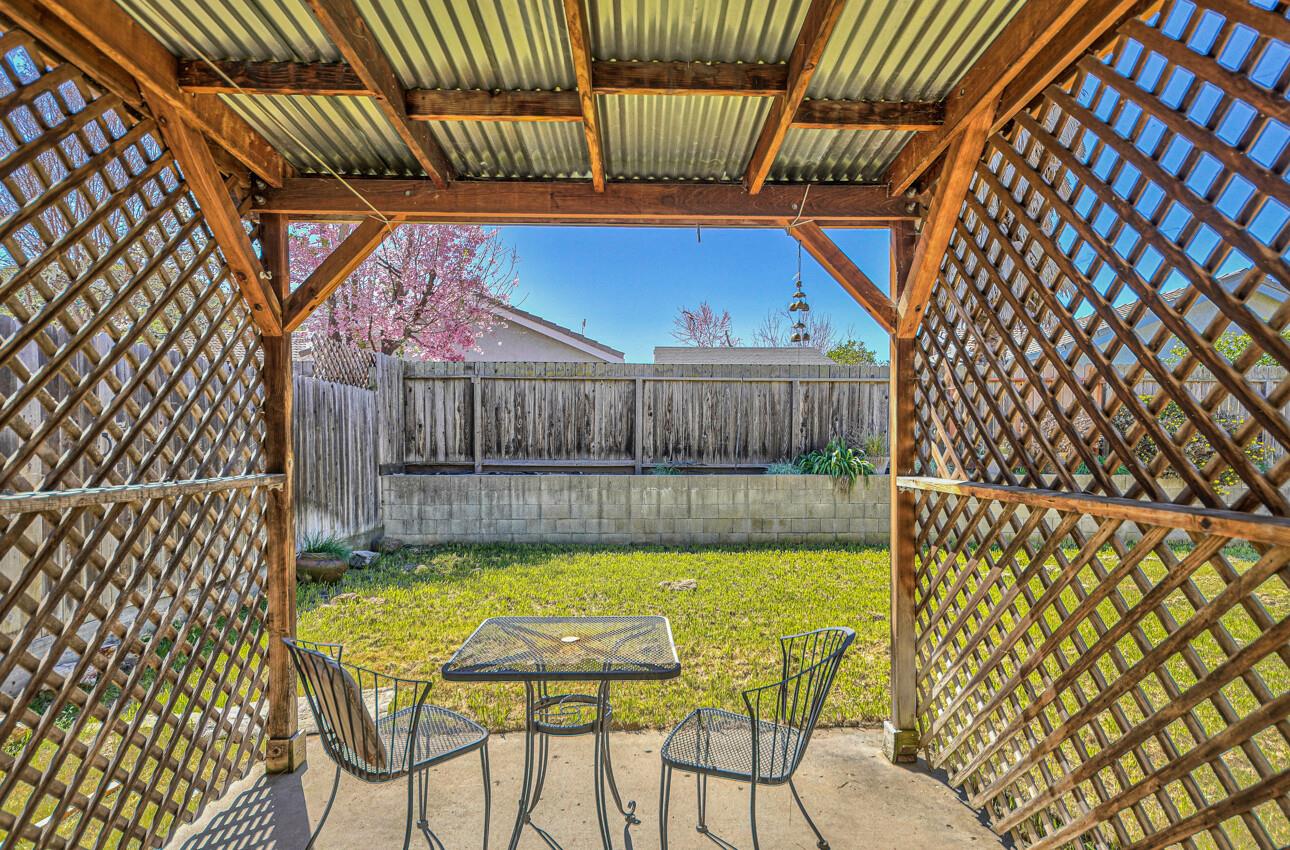 Detail Gallery Image 8 of 28 For 46357 Pine Meadow Dr, King City,  CA 93930 - 3 Beds | 2 Baths