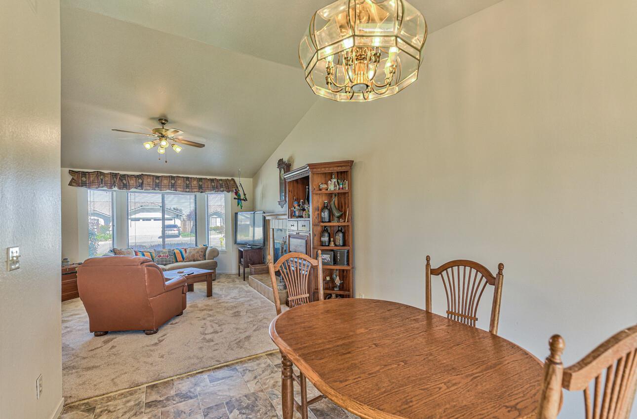 Detail Gallery Image 9 of 28 For 46357 Pine Meadow Dr, King City,  CA 93930 - 3 Beds | 2 Baths