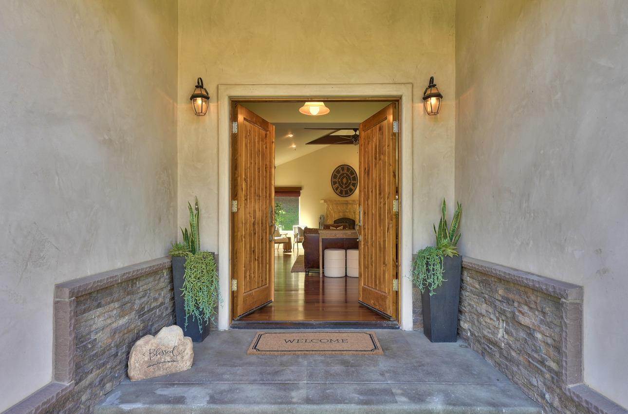 Detail Gallery Image 3 of 48 For 32144 Chualar Canyon Rd, Chualar,  CA 93925 - 3 Beds | 3 Baths