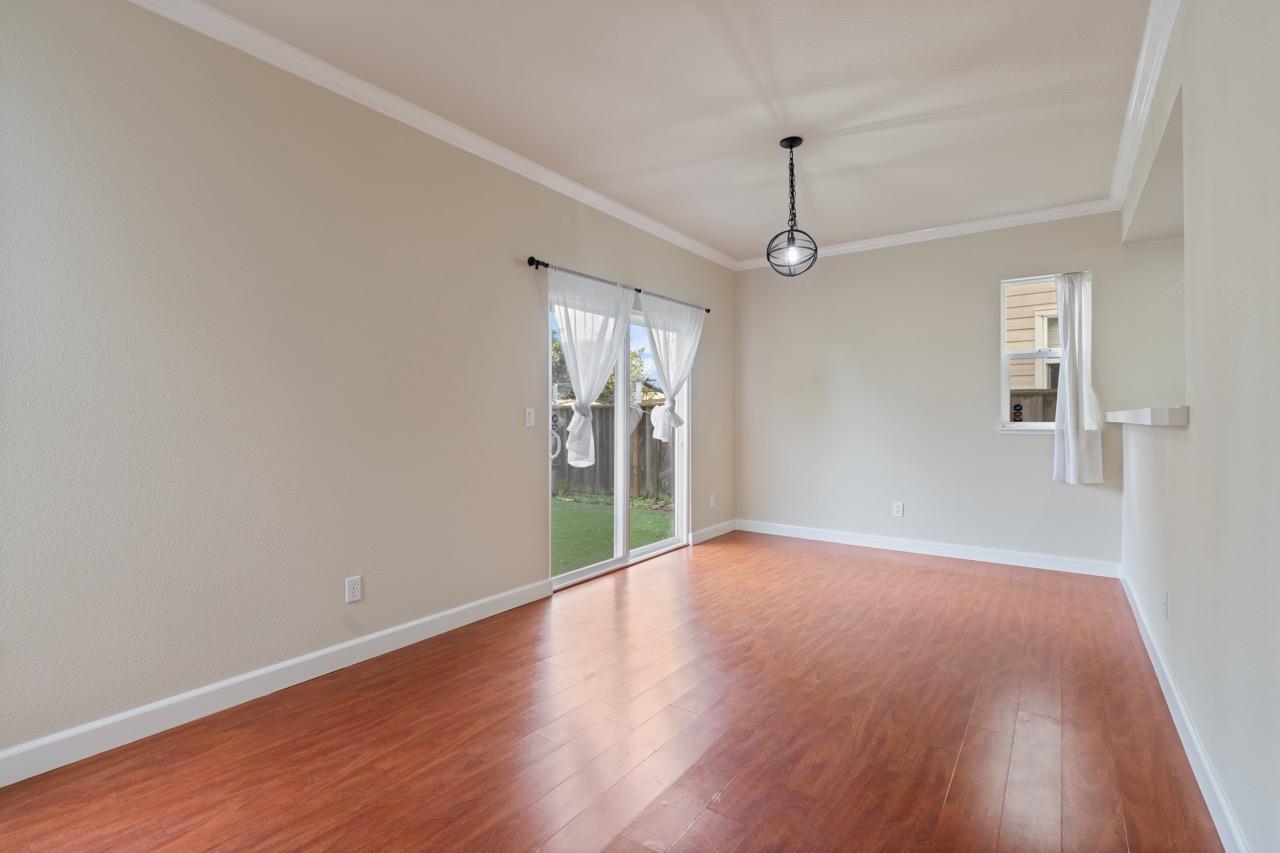 Detail Gallery Image 12 of 33 For 2673 Foothill Ave, Richmond,  CA 94804 - 3 Beds | 2 Baths