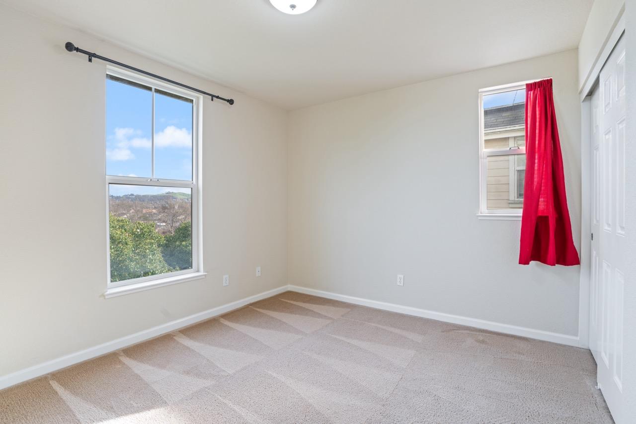 Detail Gallery Image 13 of 33 For 2673 Foothill Ave, Richmond,  CA 94804 - 3 Beds | 2 Baths