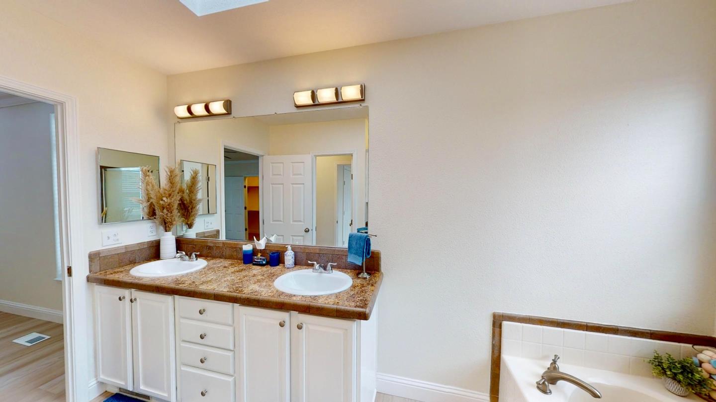 Detail Gallery Image 25 of 38 For 26 Crespi Way #26,  Watsonville,  CA 95076 - 3 Beds | 2 Baths