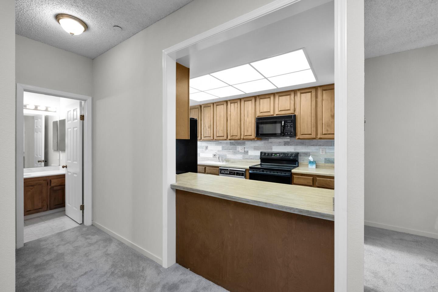 Detail Gallery Image 13 of 24 For 320 Elm St #210,  San Mateo,  CA 94401 - 2 Beds | 2 Baths