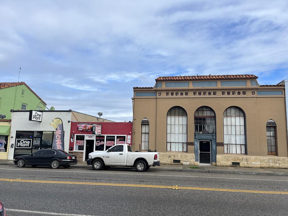 Photo of 10665 Merritt St in Castroville, CA