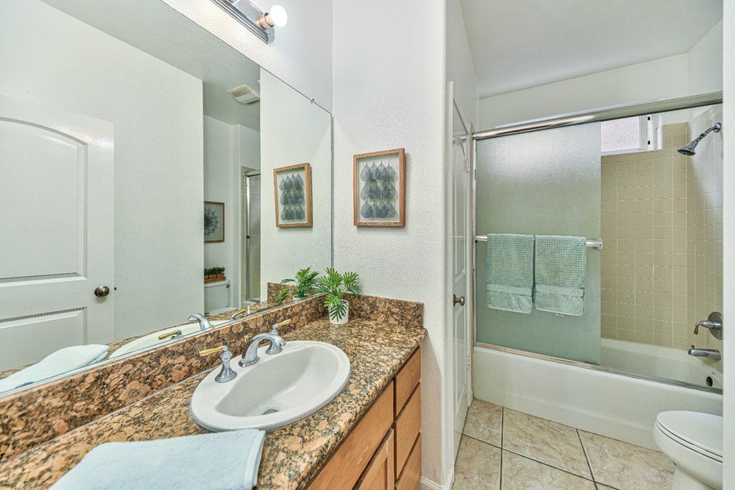 Detail Gallery Image 22 of 41 For 1521 Verona Ct, Salinas,  CA 93905 - 4 Beds | 3 Baths