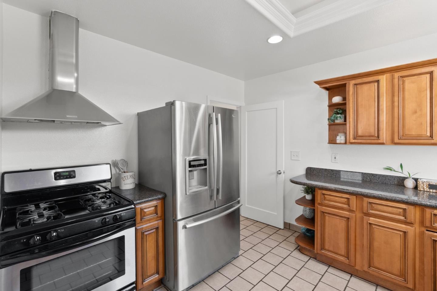 Detail Gallery Image 11 of 29 For 1489 Mount Hamilton View Dr, San Jose,  CA 95116 - 2 Beds | 2 Baths