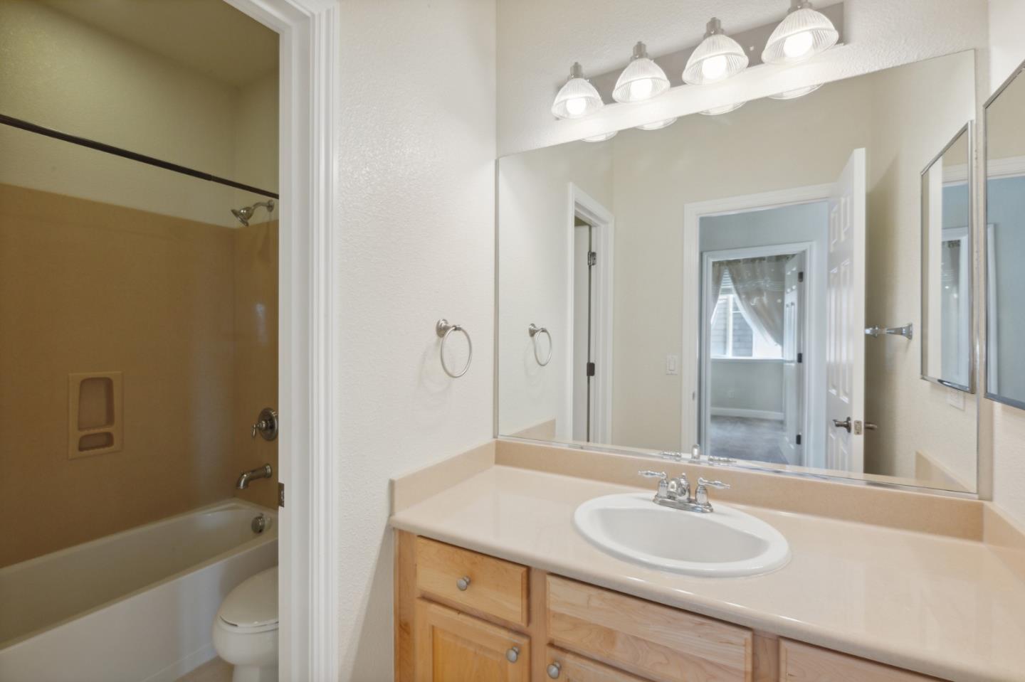 Detail Gallery Image 21 of 29 For 351 Collins Ct, Mountain House,  CA 95391 - 4 Beds | 2/1 Baths