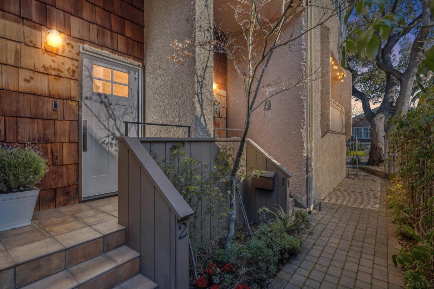 Detail Gallery Image 1 of 1 For 459 Homer Ave #2,  Palo Alto,  CA 94301 - 3 Beds | 2/1 Baths