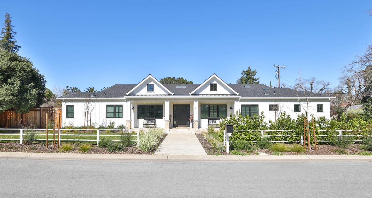 831 Arroyo Rd, Los Altos, CA 94024