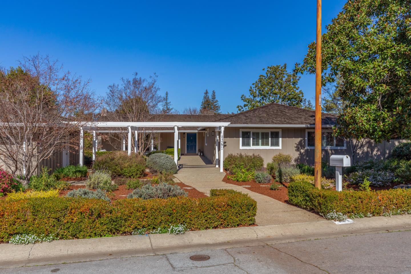 361 Juanita Way, Los Altos, CA 94022