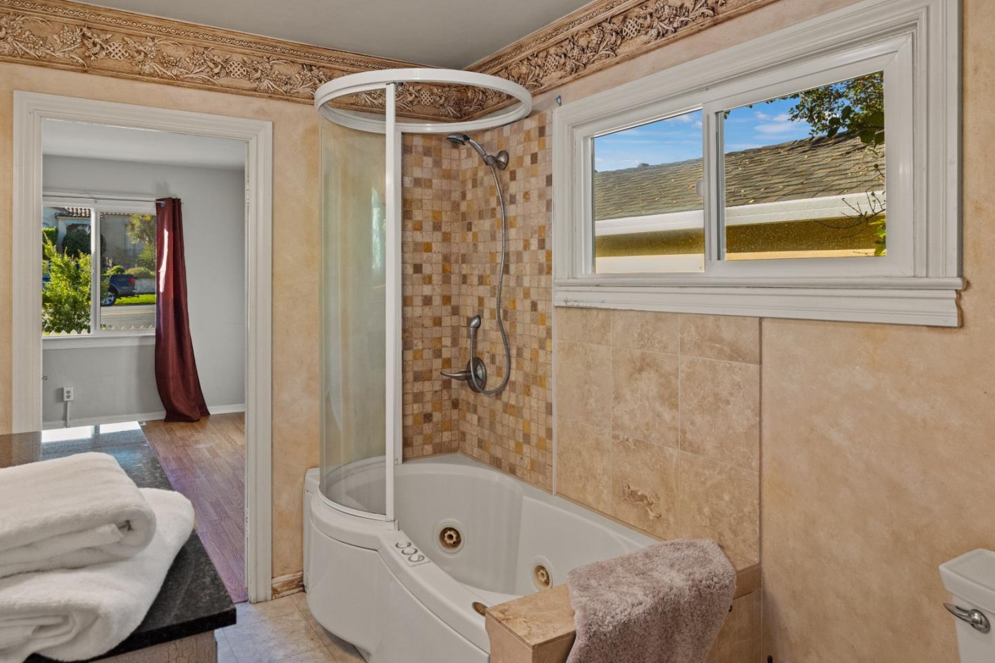 Detail Gallery Image 22 of 34 For 202 Pine Ave, Pacific Grove,  CA 93950 - 4 Beds | 2 Baths