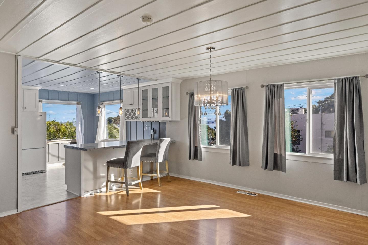 Detail Gallery Image 7 of 34 For 202 Pine Ave, Pacific Grove,  CA 93950 - 4 Beds | 2 Baths