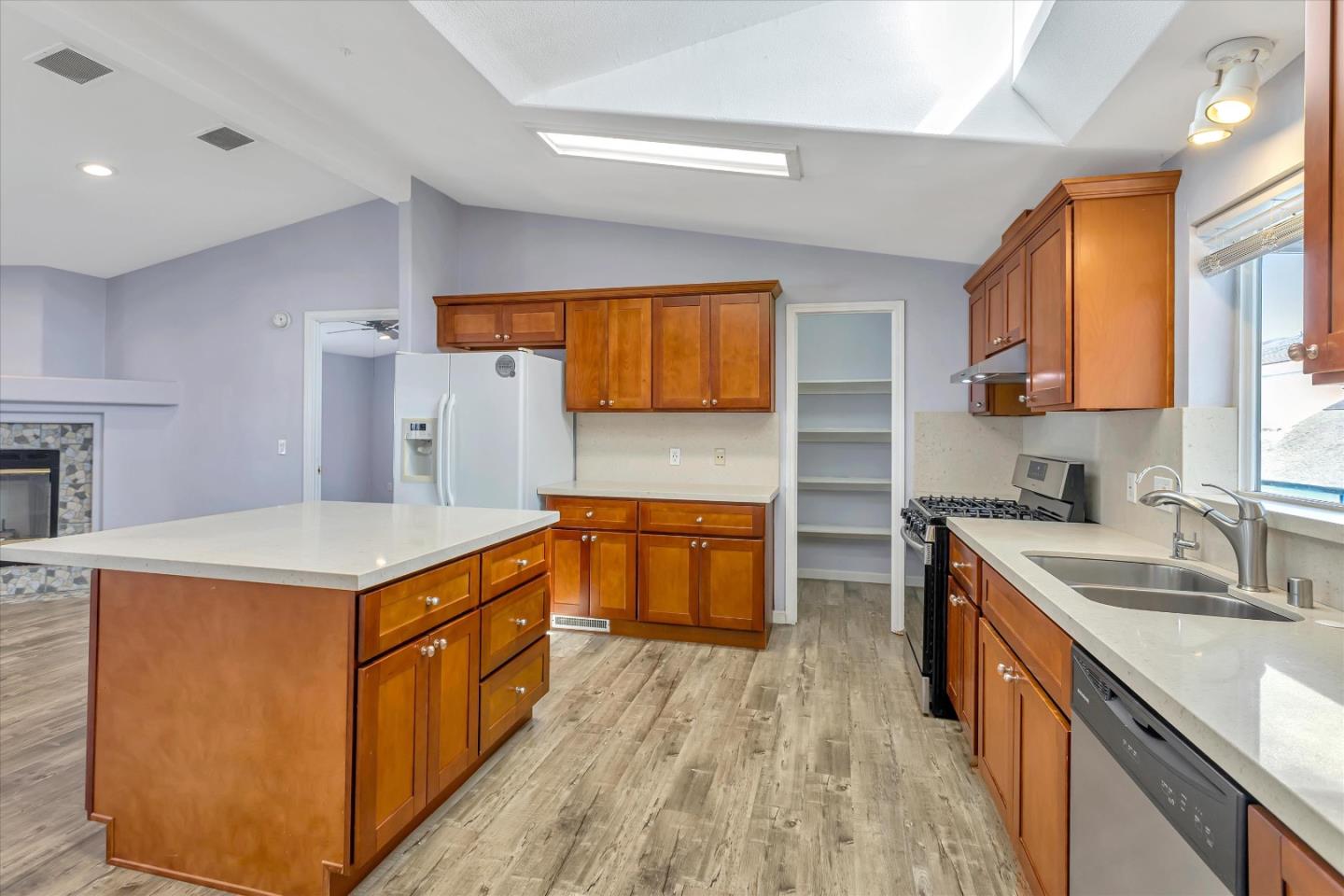 Detail Gallery Image 18 of 38 For 1220 Tasman Dr #248,  Sunnyvale,  CA 94089 - 3 Beds | 2 Baths