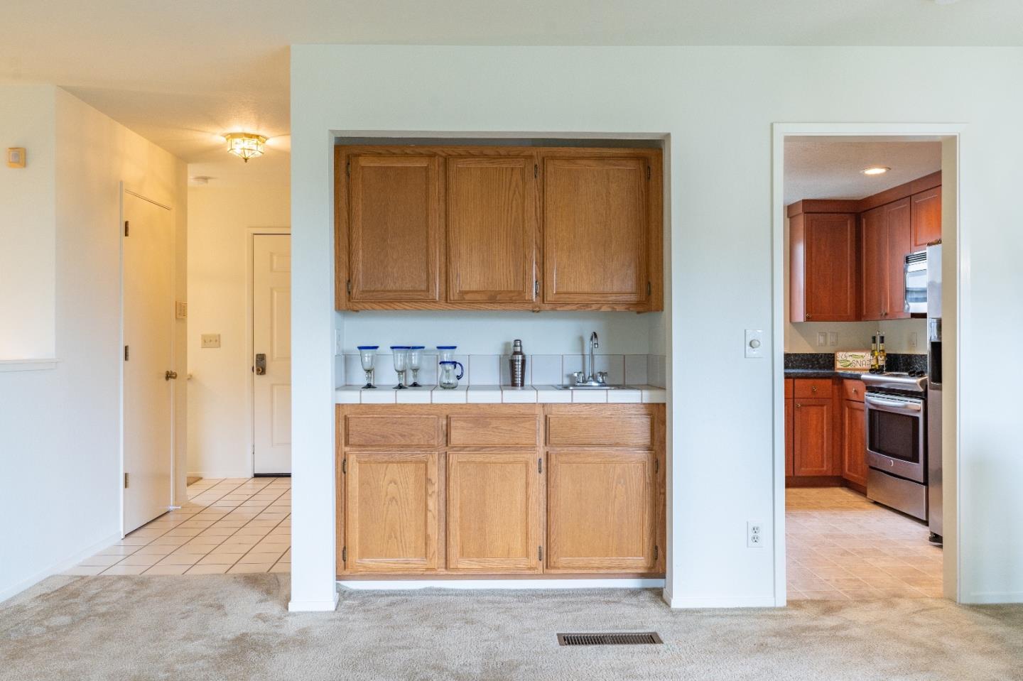 Detail Gallery Image 9 of 36 For 943 Fassler Ave, Pacifica,  CA 94044 - 2 Beds | 2/1 Baths