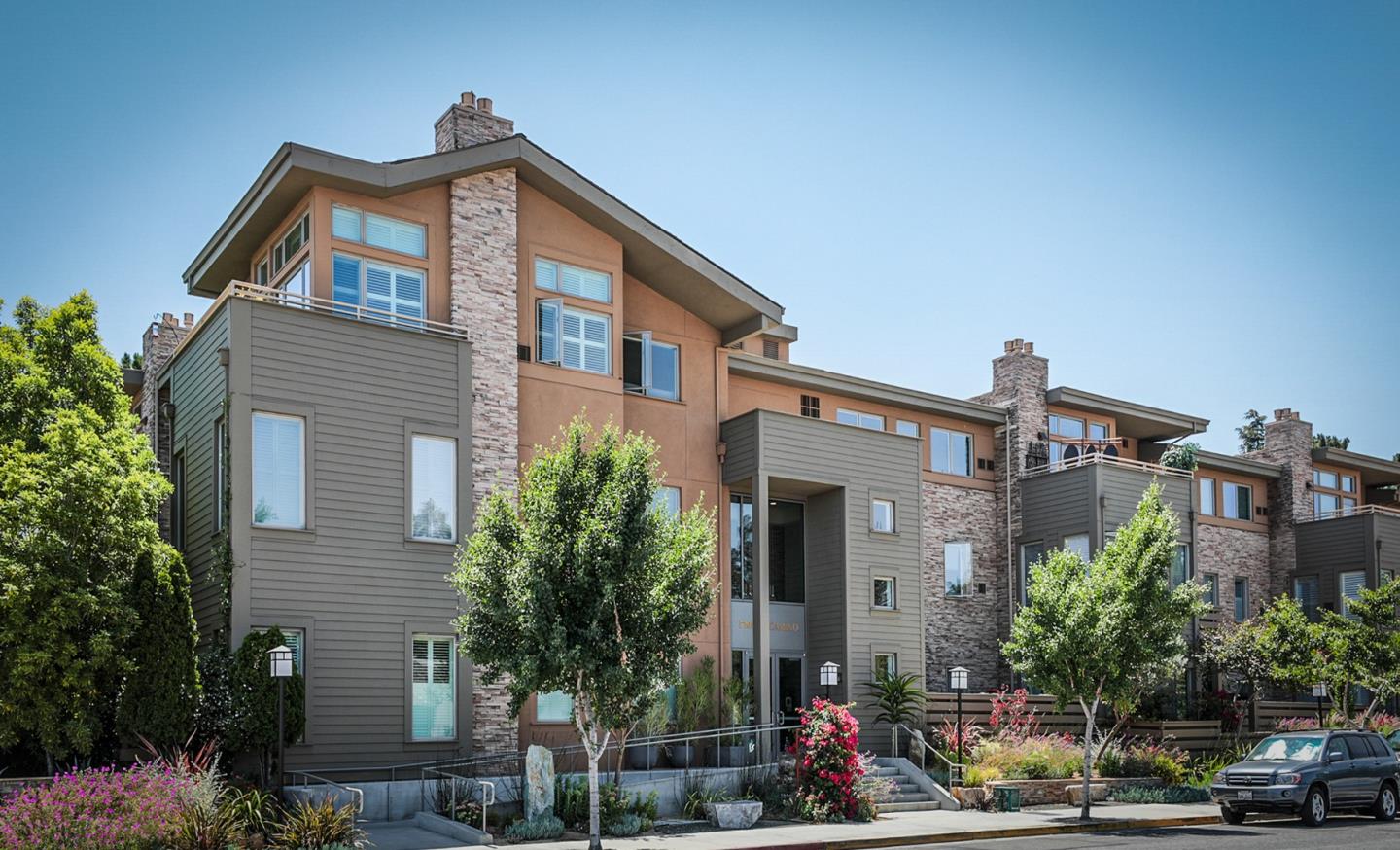 Detail Gallery Image 1 of 1 For 5100 El Camino Real #110,  Los Altos,  CA 94022 - 3 Beds | 2 Baths