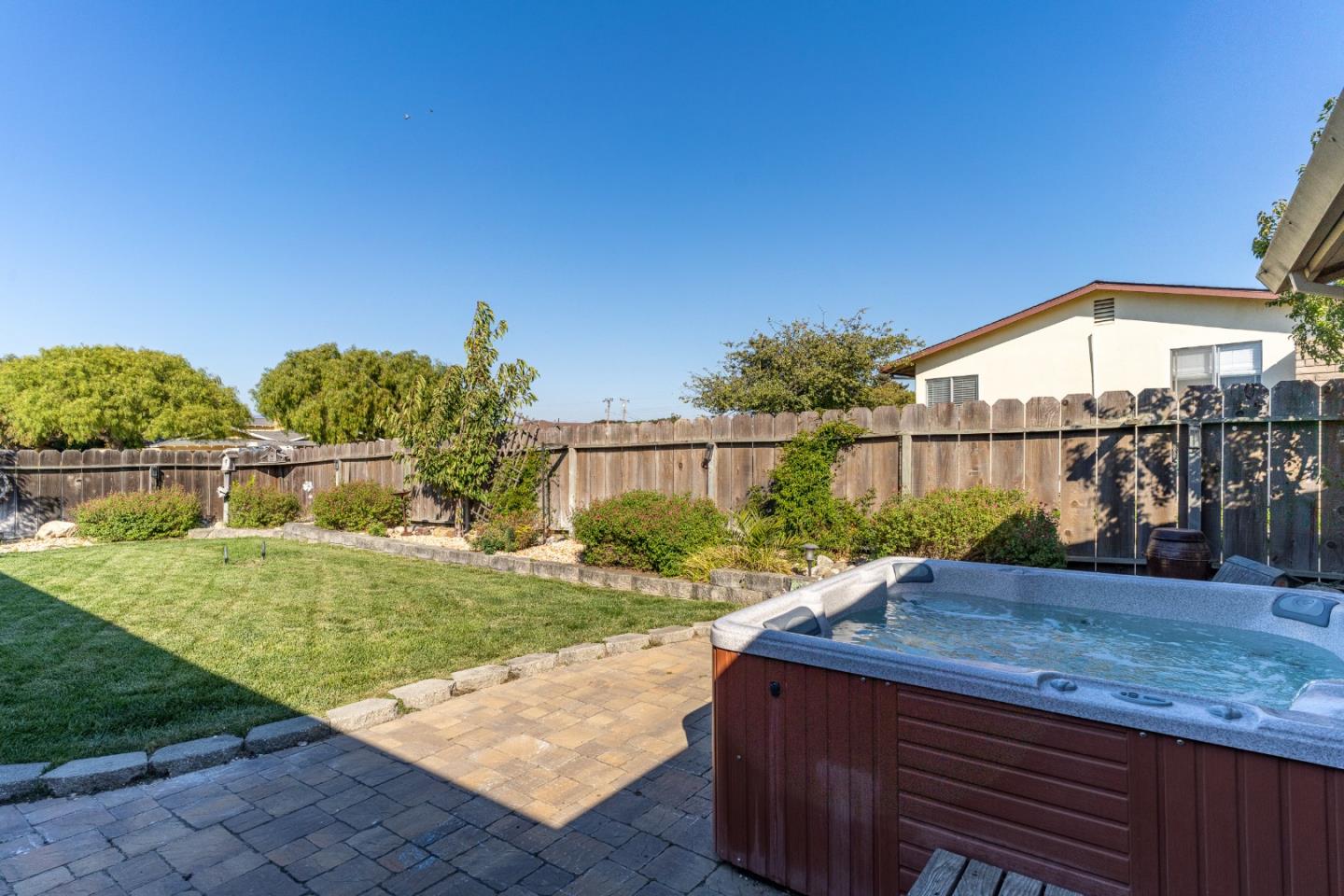 Detail Gallery Image 18 of 22 For 22115 Berry Dr, Salinas,  CA 93908 - 4 Beds | 2 Baths