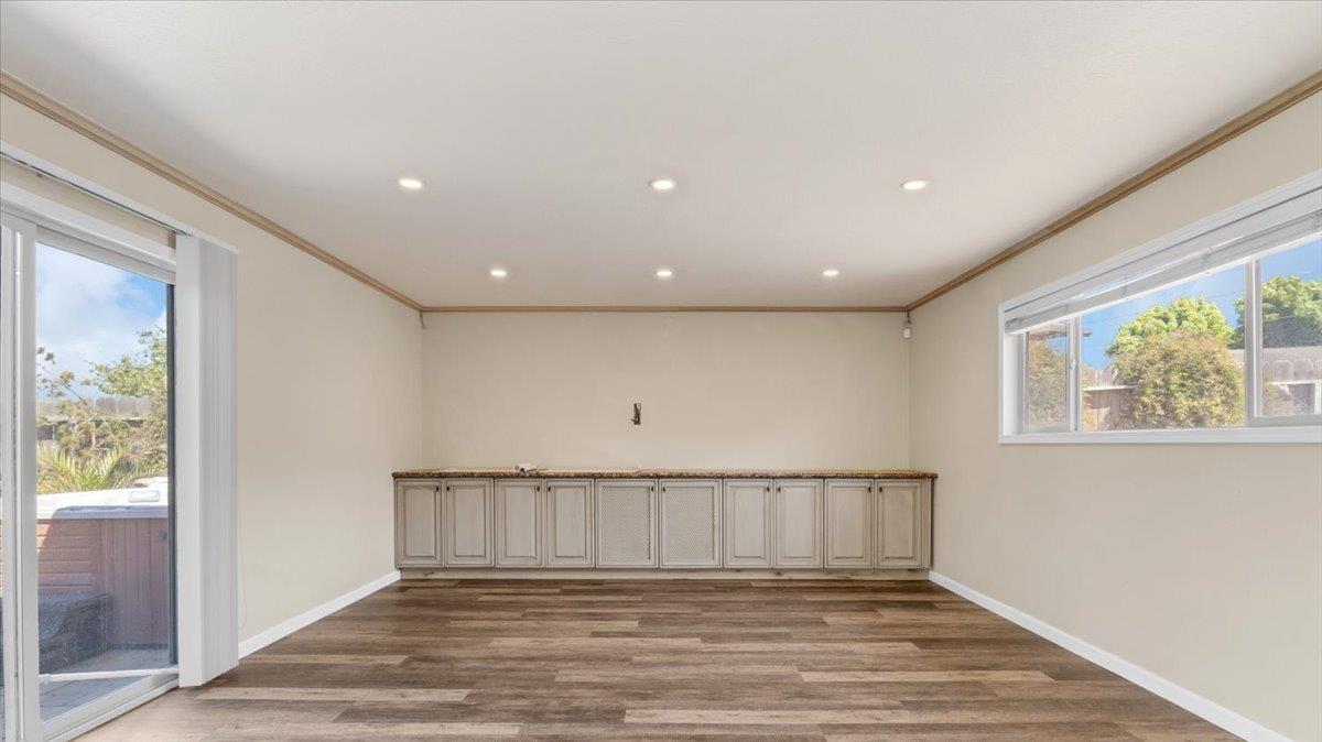 22115 Berry Dr