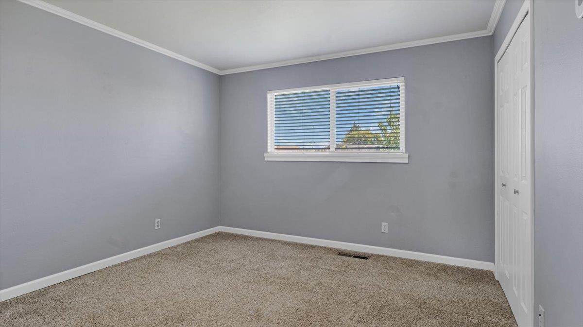 22115 Berry Dr