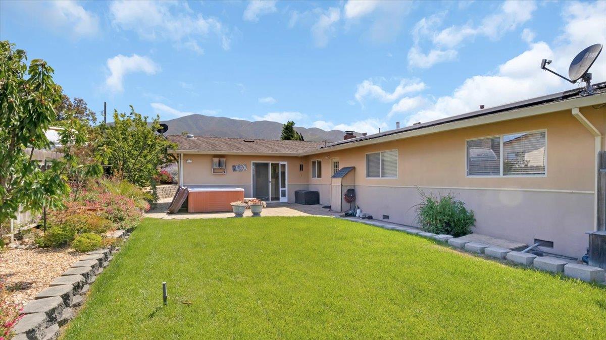 22115 Berry Dr