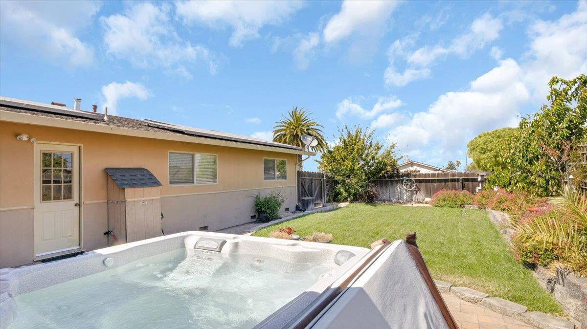 22115 Berry Dr
